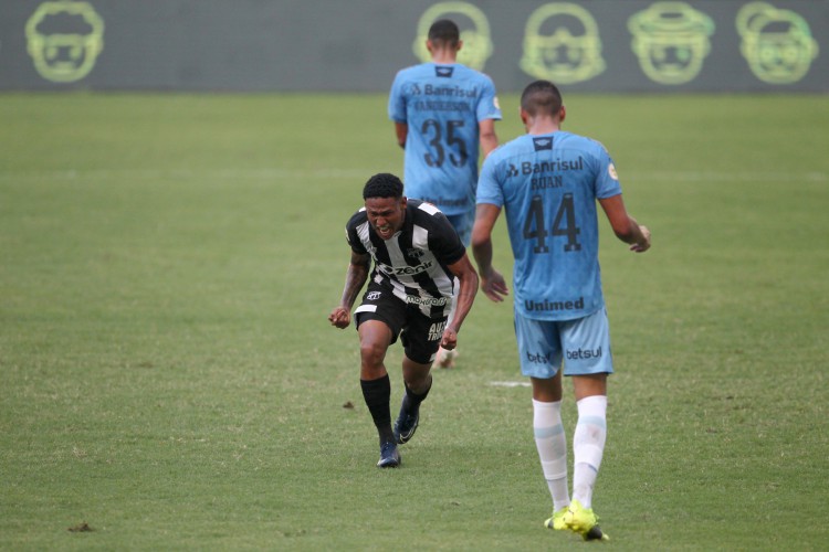 Ceará enfrentará o Grêmio, equipe da zona de rebaixamento, na 19ª posição