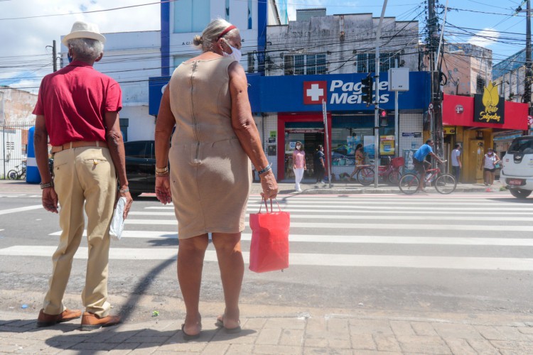 FORTALEZA, CE, 31-05-2021: A maior faixa de pedestre do Brasil vai ser instalada em Fortaleza, as fotos destacam o local, que possui grande movimentacao, que se situa no cruzamento da Avenida Tristao Gonçalves e Rua Liberato Barroso. Centro, Fortaleza. (BARBARA MOIRA/ O POVO)