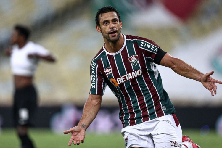 Jogando no Maracanã, Fluminense derrota o Bragantino por 2 a 0