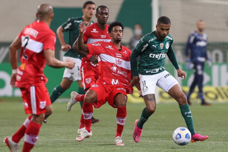 Palmeiras é eliminado da Copa do Brasil nos pênaltis para o CRB em SP