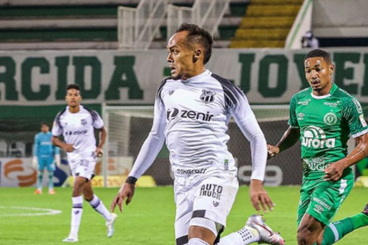 Bruno Pacheco foi um dos principais jogadores do Ceará contra a Chapecoense