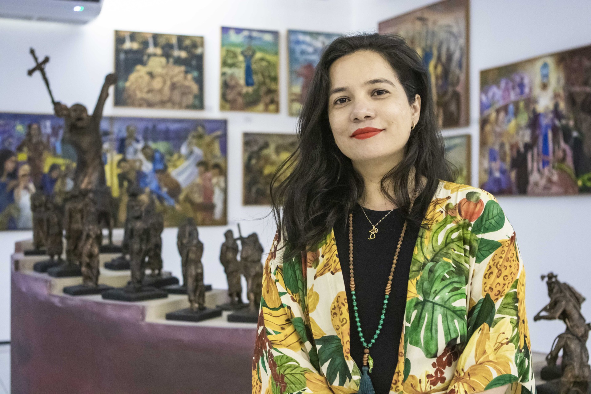 A museóloga Graciele Siqueira atua como diretora do Museu de Arte da UFC desde 2018. A gestora está vinculada à instituição desde 2008 (Foto: FCO FONTENELE)