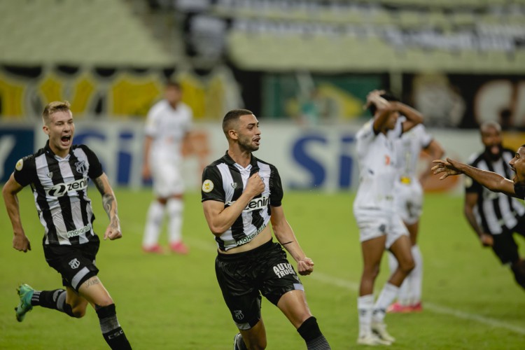 FORTALEZA, CE, BRASIL, 22-06.2021: Lacerda. Ceara x Atletico Mineiro, pelo campeonato Brasileiro na Arena Castelao, em epoca de COVID-19. (Foto: Aurelio Alves/ Jornal O POVO)