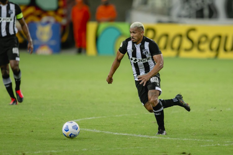 FORTALEZA, CE, BRASIL, 22-06.2021: Fernando Sobral. Ceara x Atletico Mineiro, pelo campeonato Brasileiro na Arena Castelao, em epoca de COVID-19. (Foto: Aurelio Alves/ Jornal O POVO)