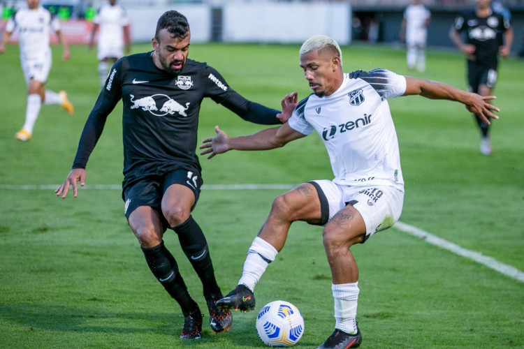 Ceará e RB Bragantino se enfrentam pelo Brasileirão Série A 2022 hoje, 30; onde assistir ao vivo e horário do jogo.  