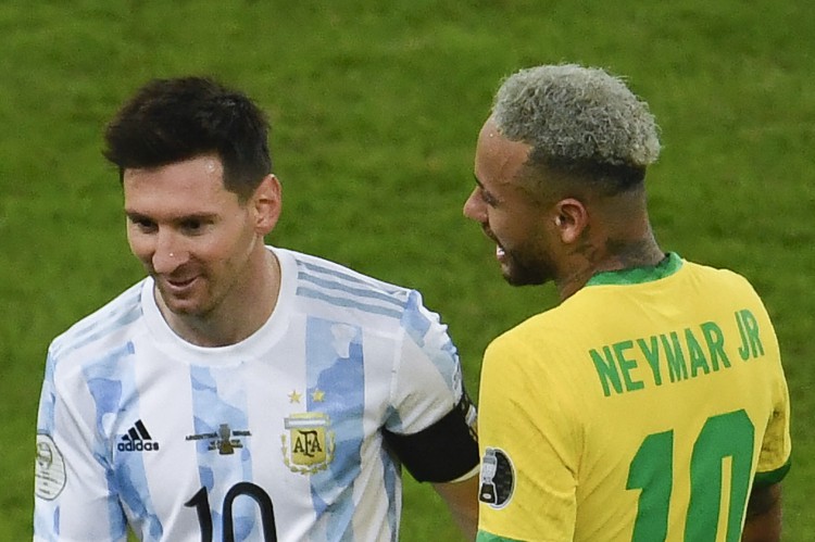 Hoje tem reencontro de Messi e Neymar, ambos do PSG, pelas respectivas seleções.