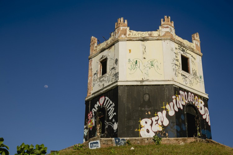 Restauração do Farol do Mucuripe aguarda conclusão de estudos arqueológicos pela Secretaria do Turismo do Ceará (Setur) para início das obras. Equipamento é localizado no bairro Serviluz, em Fortaleza
