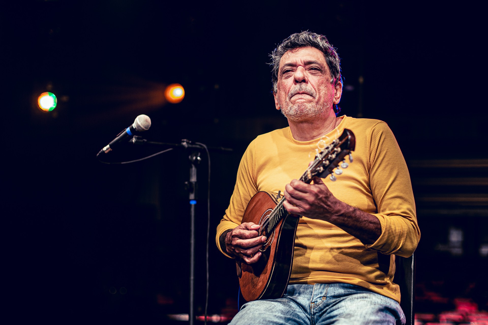 Carlinhos Patriolino se apresenta neste sábado, 24, nas redes sociais do Cineteatro São Luiz (Foto: Henrique Kardozo/Divulgação)