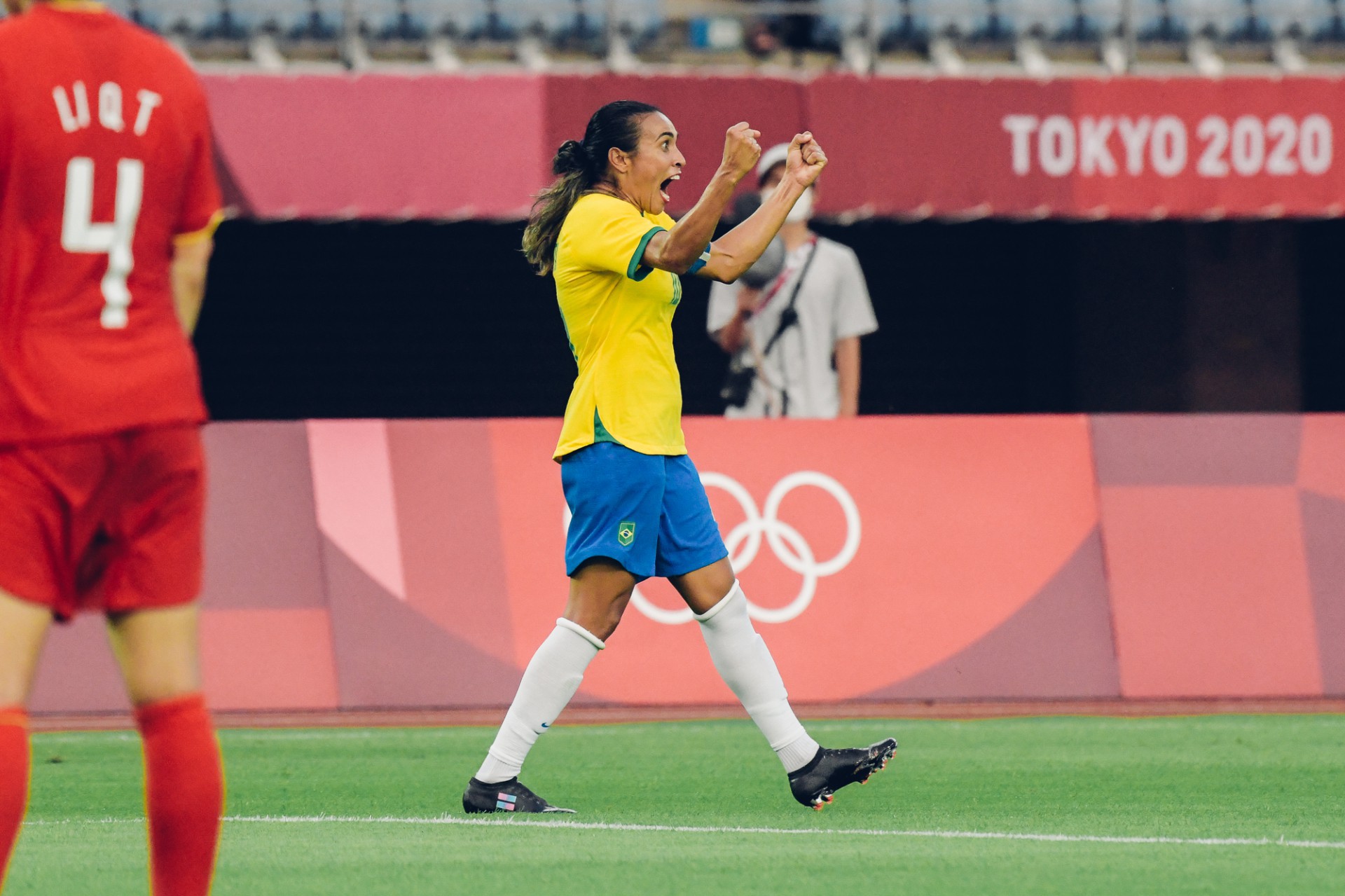 Em estreia na Olimpíada, futebol feminino do Brasil goleia China