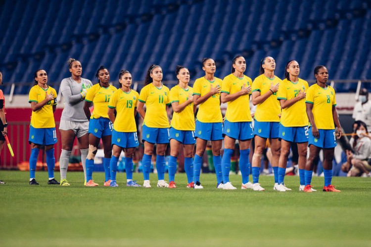 Seleção feminina reencontra Canadá por vaga na semifinal olímpica