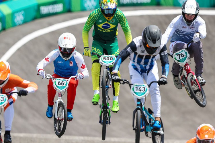 Renato Rezende avança às semifinais no ciclismo BMX em Tóquio