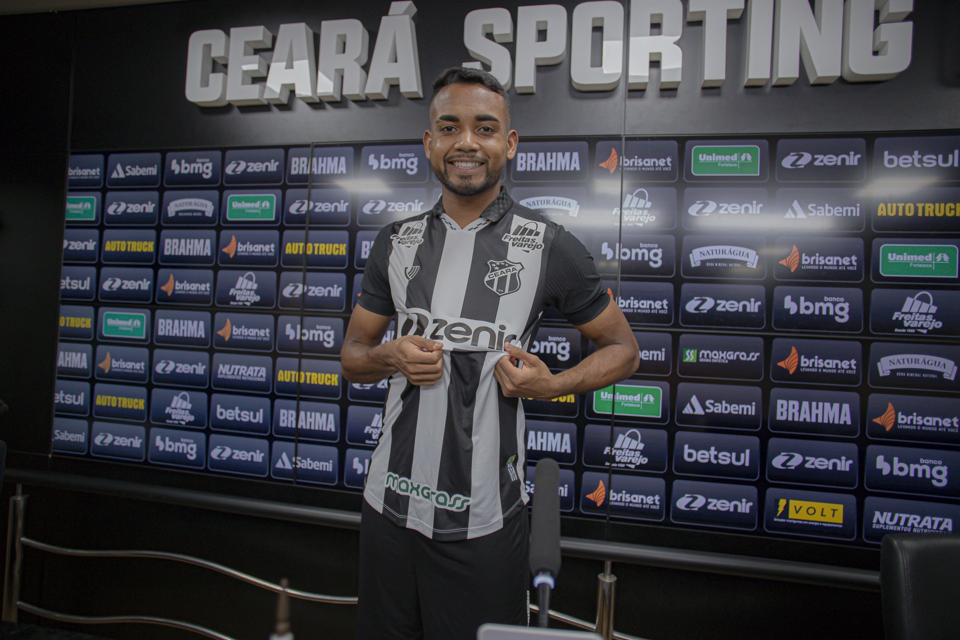 Atacante Airton é opção de versatilidade, aos moldes de Saulo Mineiro
 (Foto: Wilton Hoots / Ceará SC)