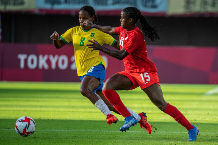 A jogadora brasileira de futebol, Formiga, dá adeus às Olimpíadas como recordista em participações na modalidade 