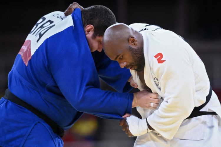 Rafael Baby foi derrotado pela lenda francesa Teddy Riner