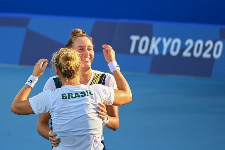 Tênis: Bronze em Tóquio, Luisa Stefani fica com o vice em duplas