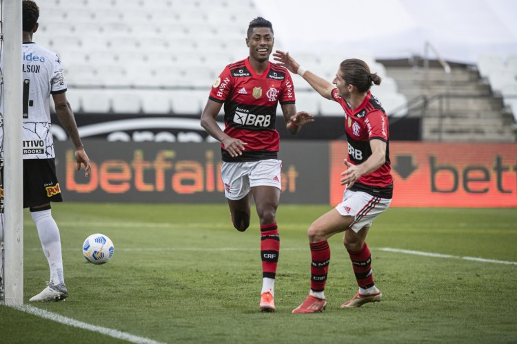 Atacante Bruno Henrique comemora gol no jogo Corinthians x Flamengo, na Neo Química, pelo Campeonato Brasileiro Série A