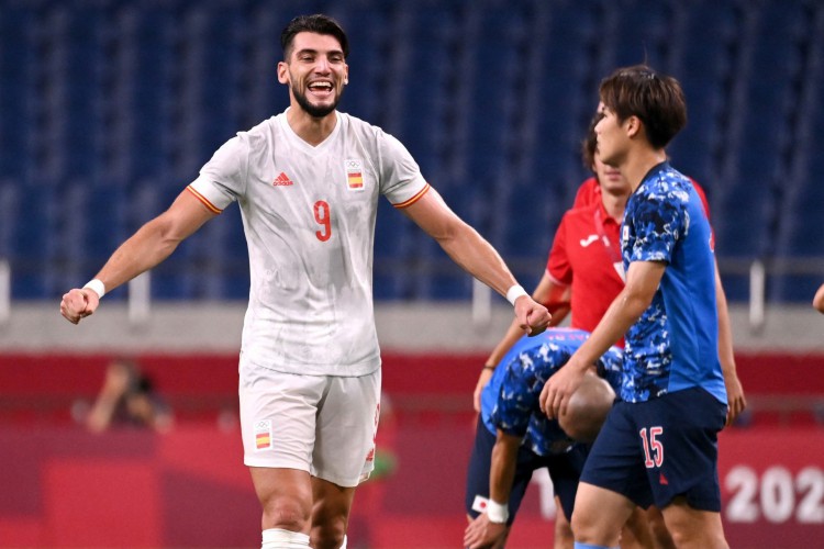 Com um gol na prorrogação, a Espanha ganhou dos japoneses e avança para a final do futebol feminino