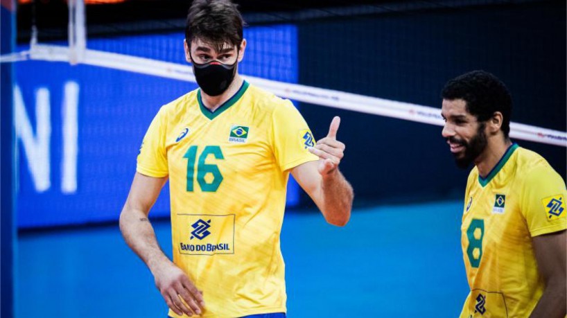 Por que Lucão usa máscara nos jogos de vôlei masculino do Brasil?