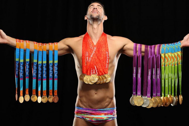 Considerado o melhor atleta da história das Olimpíadas, o nadador Michael Phelps conquistou 23 medalhas em cinco edições