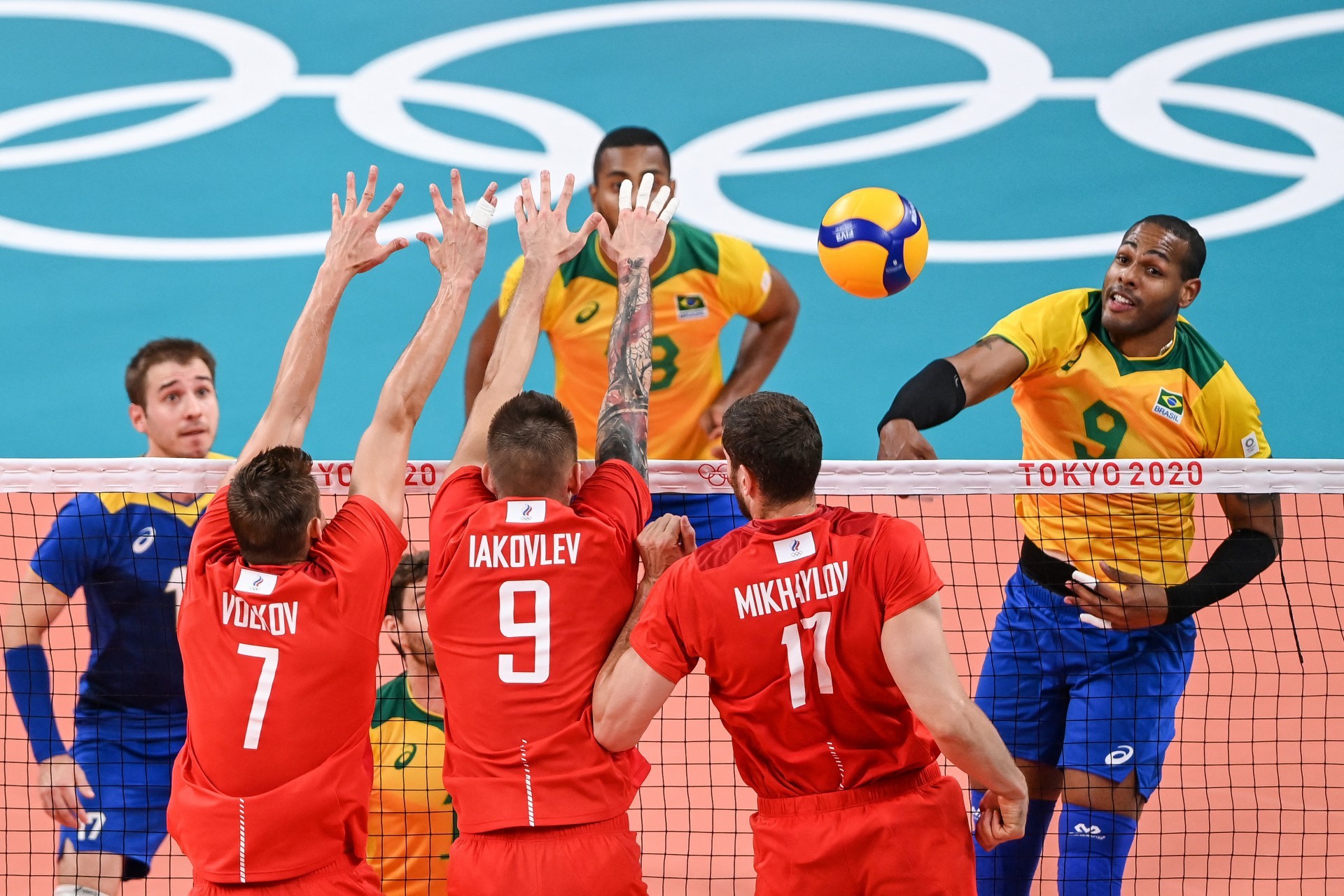 Brasil perde da Rússia no vôlei masculino e vai tentar a ...