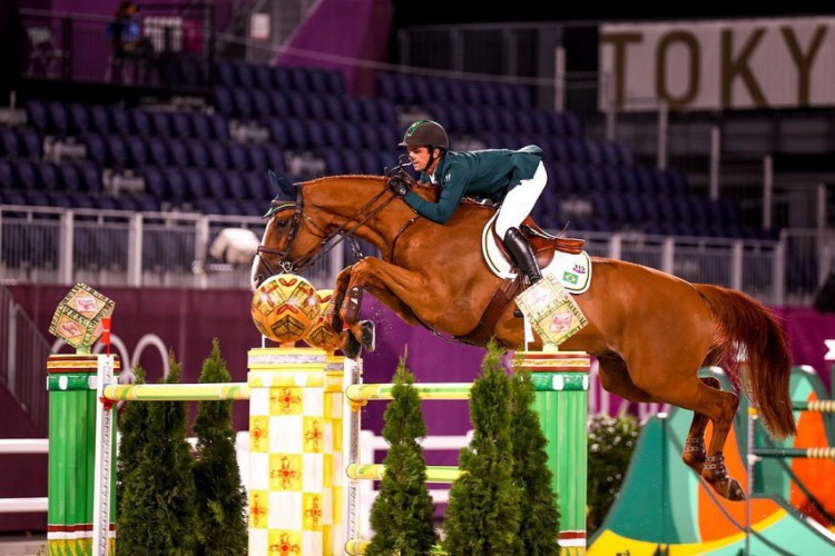 Os três cavaleiros brasileiros conseguiram se classificar para a final do salto por equipes no hipismo na Olimpíada