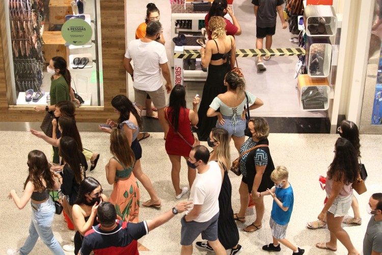 Expectativa com cenário econômico nacional melhora após avanço da vacinação, segundo pesquisa