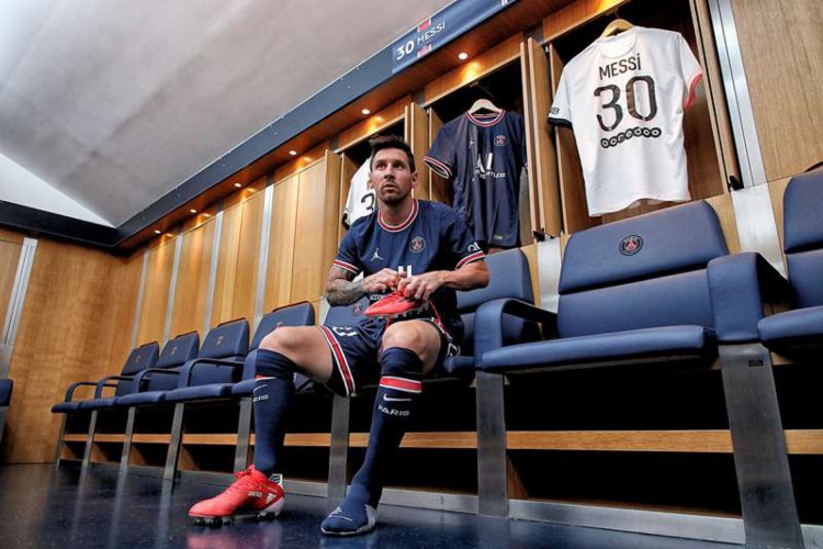 Atacante Lionel Messi em apresentação no Paris Saint-Germain