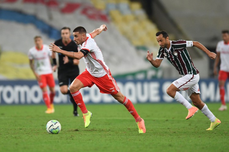 Entre os jogos de hoje, domingo, 15 de agosto, Internacional enfrenta o Fluminense pela Série A do Brasileirão.