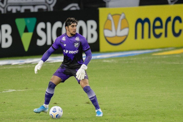 Richard defendeu a cobrança de pênalti contra o América-MG