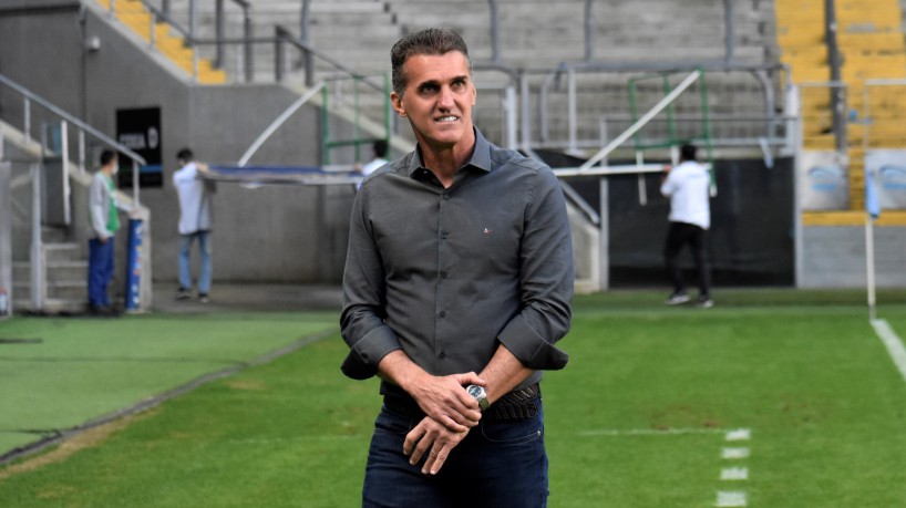 Técnico Vagner Mancini à beira do campo no jogo Grêmio x América-MG, na Arena do Grêmio, pela Série A