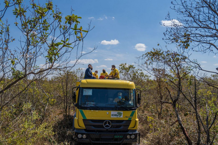 Caminhões bombeiros vão combater incêndios em unidades de conservação