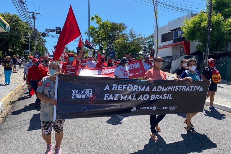 PROTESTOS foram registrados em Fortaleza e diversos municípios do Interior