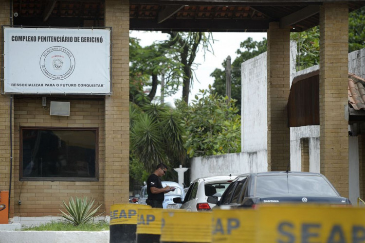 Rio de Janeiro -  No Complexo Penitenciário de Gericinó, zona norte da cidade os agentes penitenciários continuam em greve. (Tânia Rêgo/Agência Brasil)