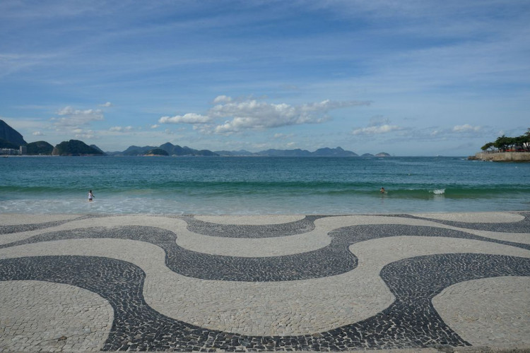  Cal��da Praia de Copacabana, na zona sul do Rio de Janeiro