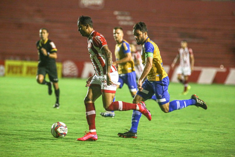 Entre os jogos de hoje, terça, 24 de agosto, Náutico e CSA se enfrentam pela Série B do Brasileirão. 