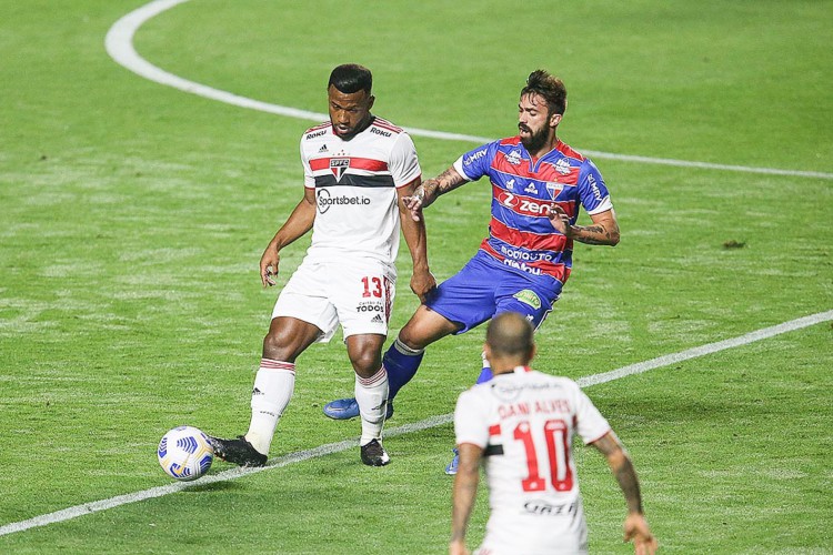 Entre os jogos de hoje, quarta-feira, 15 de setembro, Fortaleza e São Paulo se enfrentam pela Copa do Brasil. 