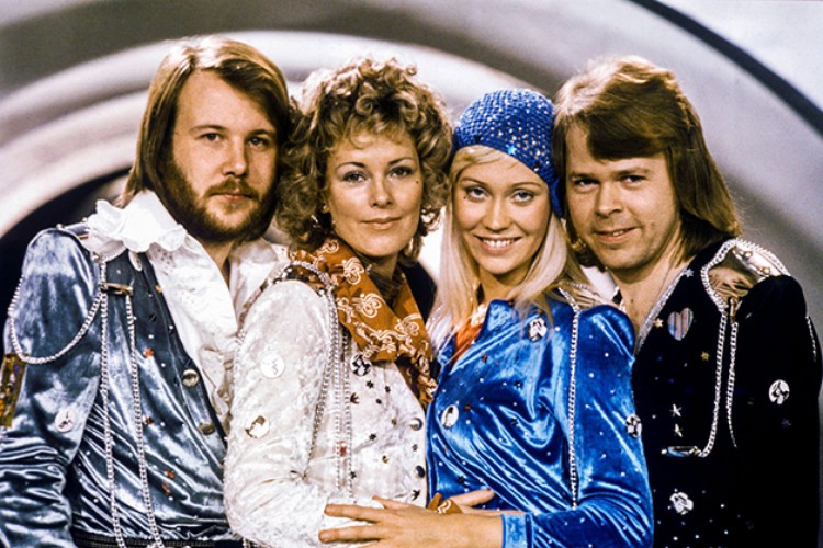 O grupo ABBA retorna aos palcos com a turnê 