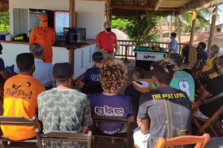 O Corpo de Bombeiros Militar do Ceará já formou cerca de 500 voluntários por meio do Projeto Kitesurf Guarda-Vidas