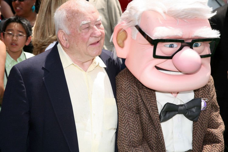 Ed Asner, o prolífico ator americano que se tornou uma estrela na meia-idade como o rude, mas amável jornalista Lou Grant na comédia de sucesso da TV 