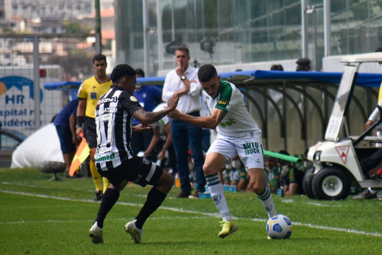 América-MG e Ceará se enfrentaram pela 18ª rodada da Série A do Brasileirão. 