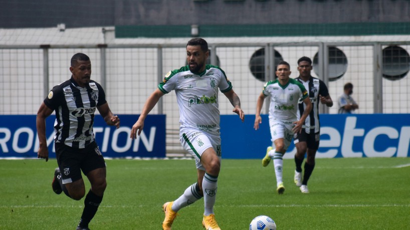 Ceará somou apenas dois dos 12 pontos possíveis na Série A(foto: João Zebral / América-MG)