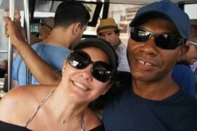 Marcelo Luiz Nogueira dos Santos e a ex-esposa de Bolsonaro Ana Cristina Valle, acusada por ele de ter ficado com 80% de seus salários 