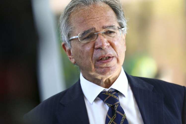 O ministro da Economia, Paulo Guedes, durante entrevista coletiva.