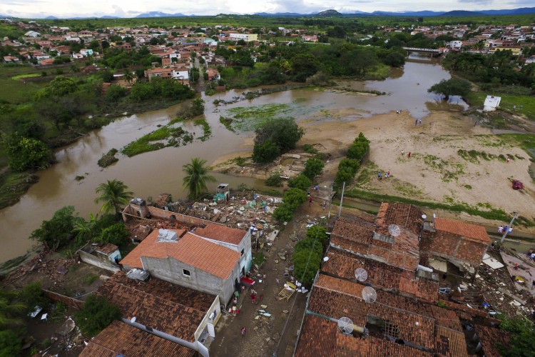 Município de Hidrolândia, no Ceará, recebe cerca de R$ 3 milhões para a construção de casas atingidas por inundações