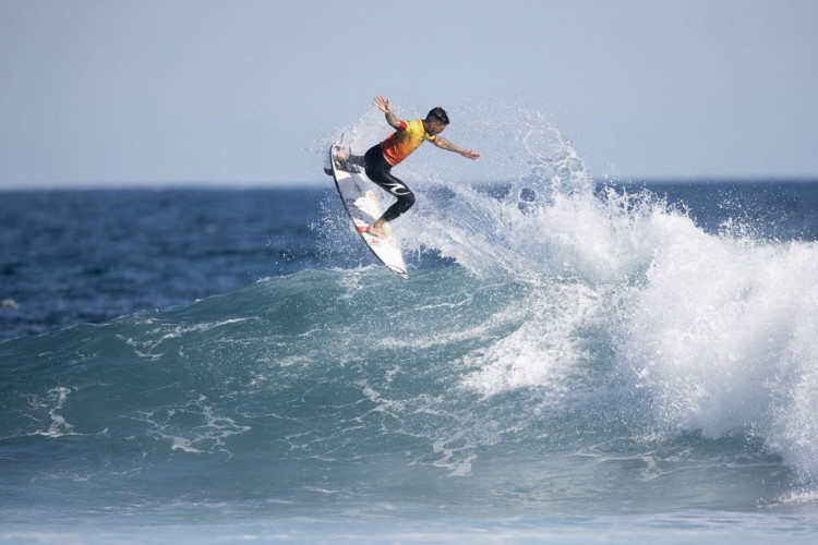 Gabriel Medina conquista título do Circuito Mundial de Surfe