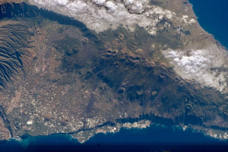 Vulcão Cumbre Vieja tem gerado abalos sísmicos na ilha de La Palma, no arquipélago das Canárias