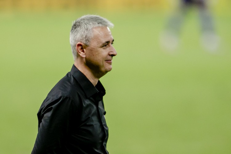 FORTALEZA, CE, BRASIL, 18-09.2021: Tiago Nunes. Ceara x Santos, Campeonato Brasileiro, na Arena Castelão. em epoca de COVID-19. (Foto:Aurelio Alves/ Jornal O POVO)