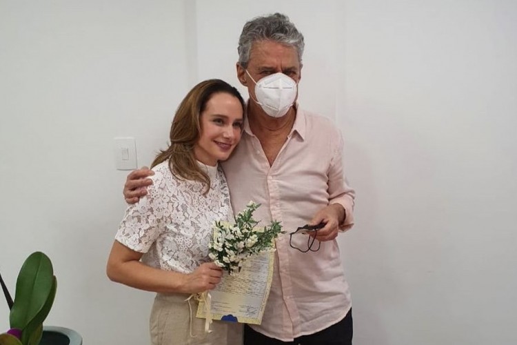 O casamento de Chico Buarque foi oficializado em um cartório civil em Petrópolis, no Rio de Janeiro