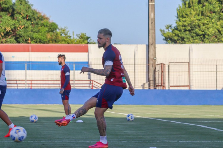 Lucas Crispim e companhia são aguardados hoje à tarde, no Pici
