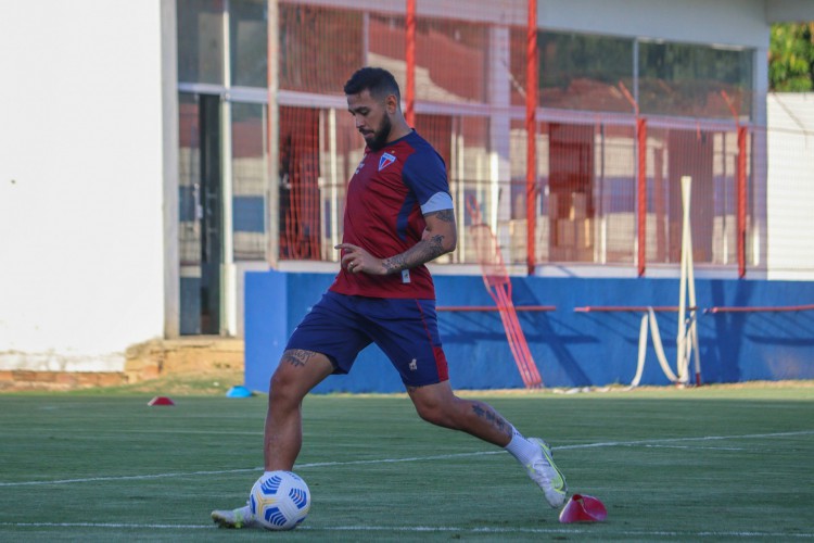 Nascido em Maranguape (CE), volante Felipe é um dos destaques do Fortaleza na temporada